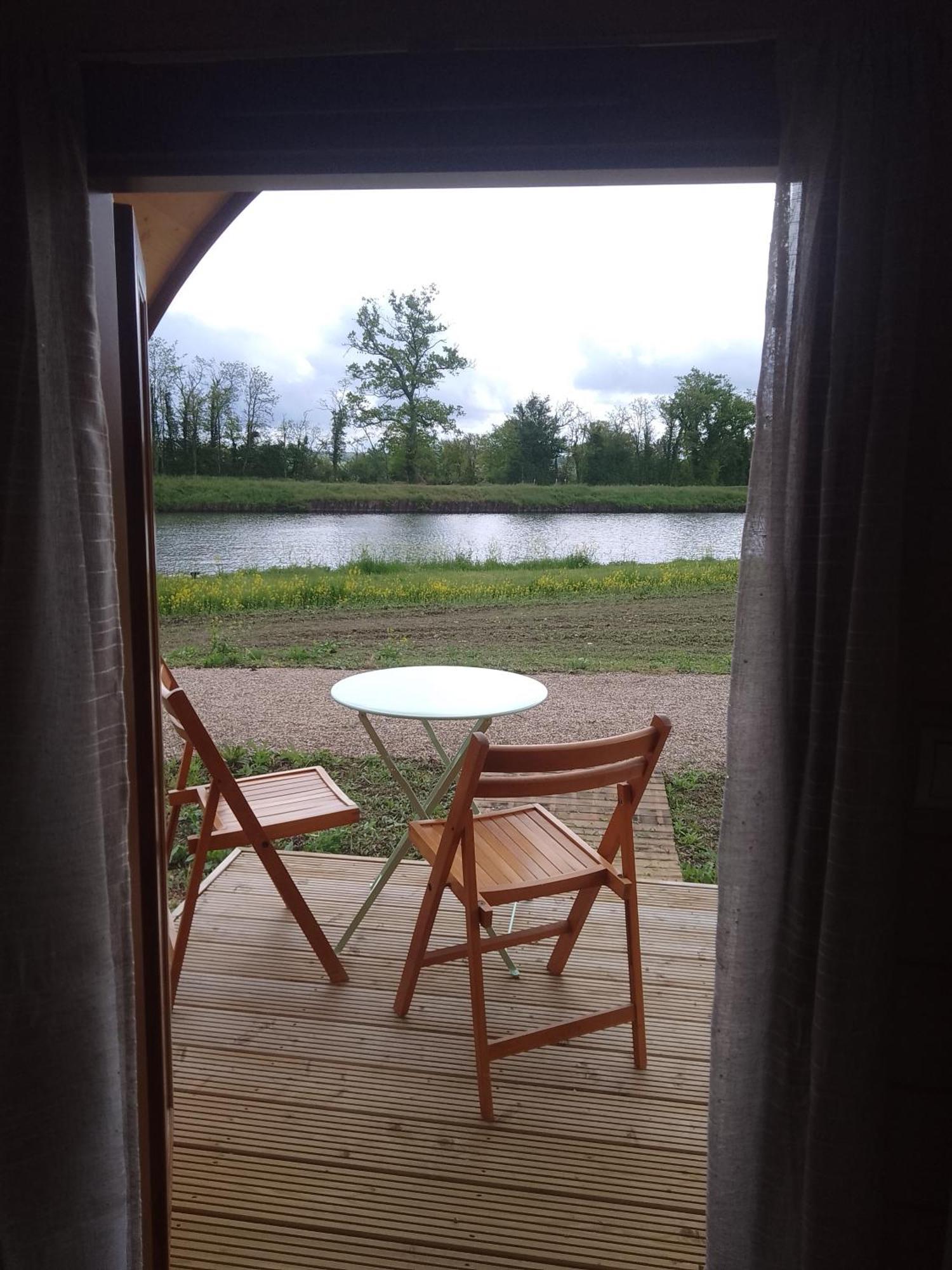 La Halte Du Canal Luthenay-Uxeloup 客房 照片